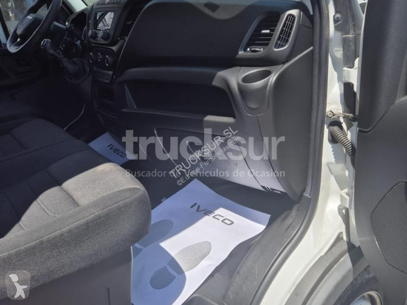 Veicolo commerciale Iveco  DAILY 35C16H