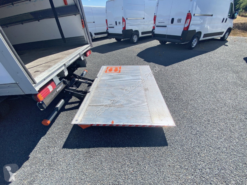 Véhicule utilitaire Iveco 35C16H3.0 empattement...