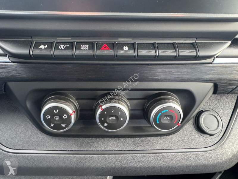 عربة نفعية Renault 2.0 BLUE DCI 150 EDC