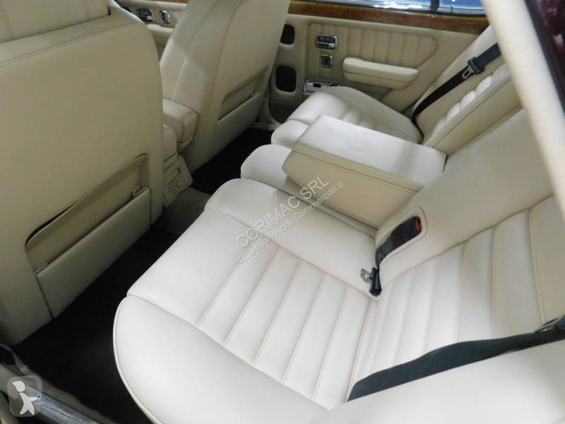 Samochód dostawczy Bentley
