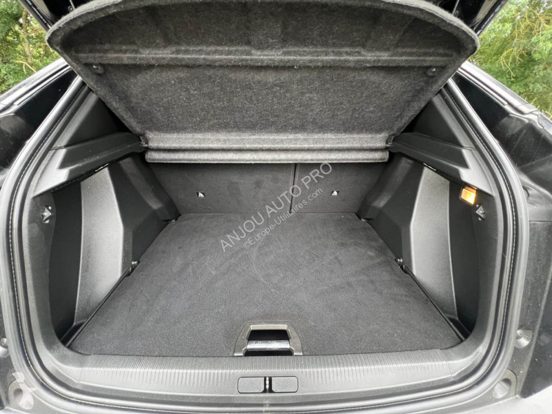 عربة نفعية Peugeot HDi 110ch BVM6 FINITION ALLURE
