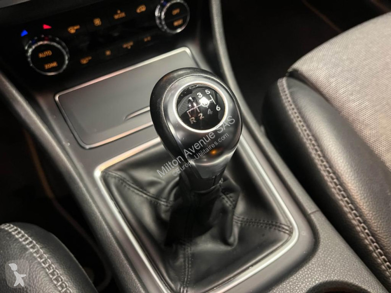 عربة نفعية Mercedes GLA 180  Inspiration