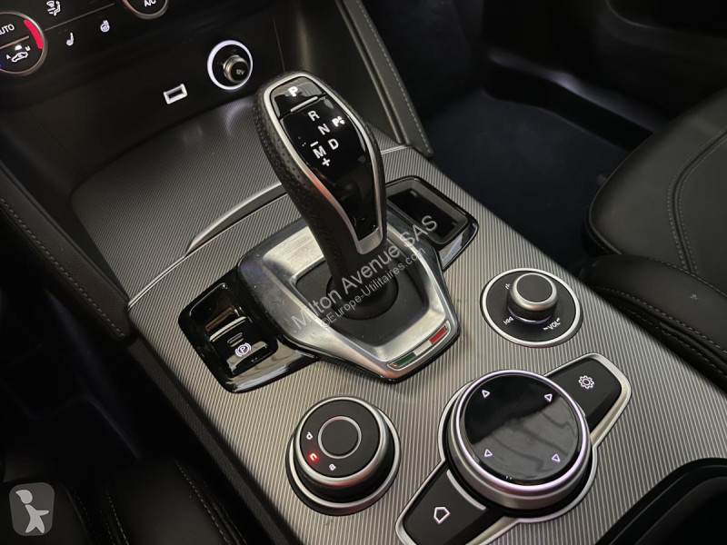 Samochód dostawczy Alfa-Roméo STELVIO 2.2 D -...