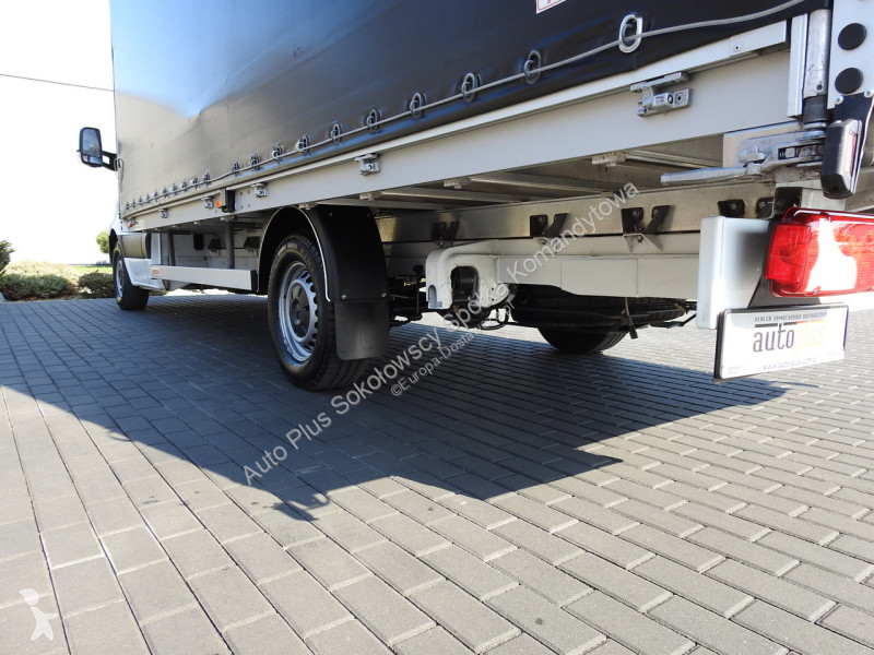 عربة نفعية Mercedes 23S18 DAILY