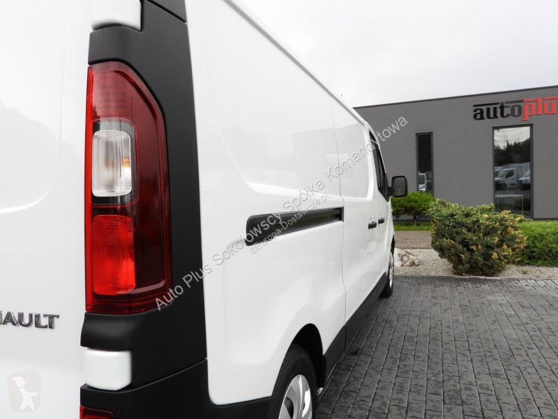 Véhicule utilitaire Renault  TRAFIC
