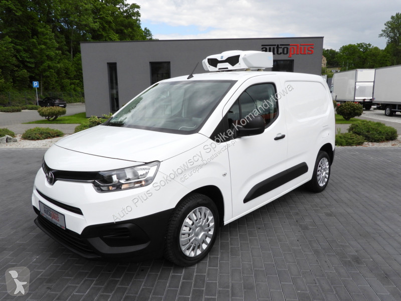 Véhicule utilitaire Toyota CITY