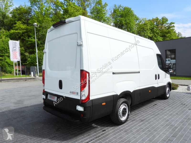 Furgoneta Iveco 35S14 DAILY