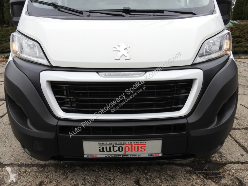 Samochód dostawczy Peugeot  BOXER