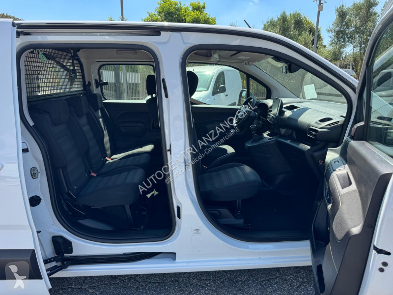Véhicule utilitaire Opel