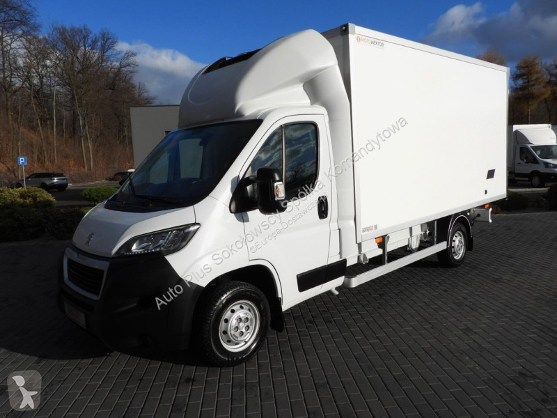 Samochód dostawczy Peugeot  BOXER