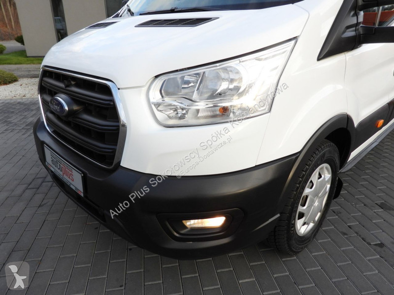 Samochód dostawczy Ford 4 x 4 TRANSIT