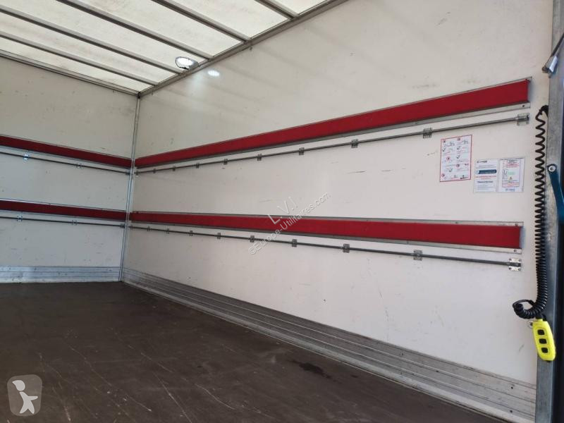 Véhicule utilitaire Iveco CCb 35C16H3.0...
