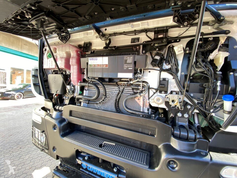 Véhicule utilitaire Iveco TRAKKER 360