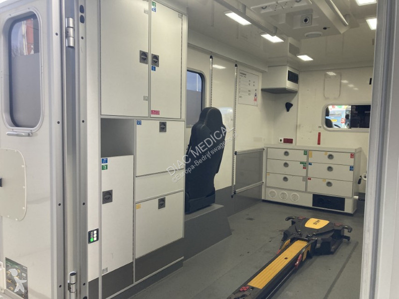 عربة نفعية Fiat Maxi Container Ambulance