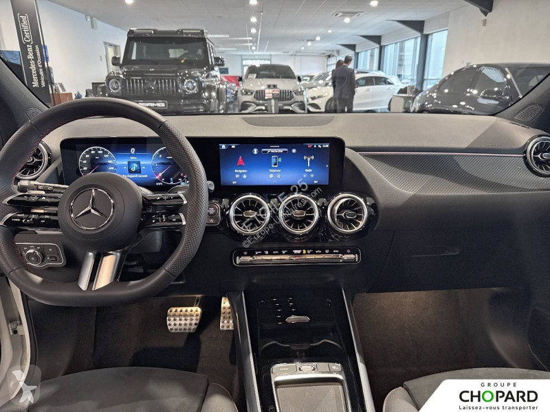 عربة نفعية Mercedes GLA 180 d 8G-DCT