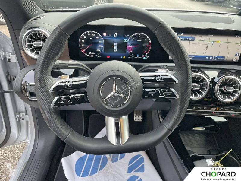 Samochód dostawczy Mercedes CLA Coupé 180 d 8G-DCT