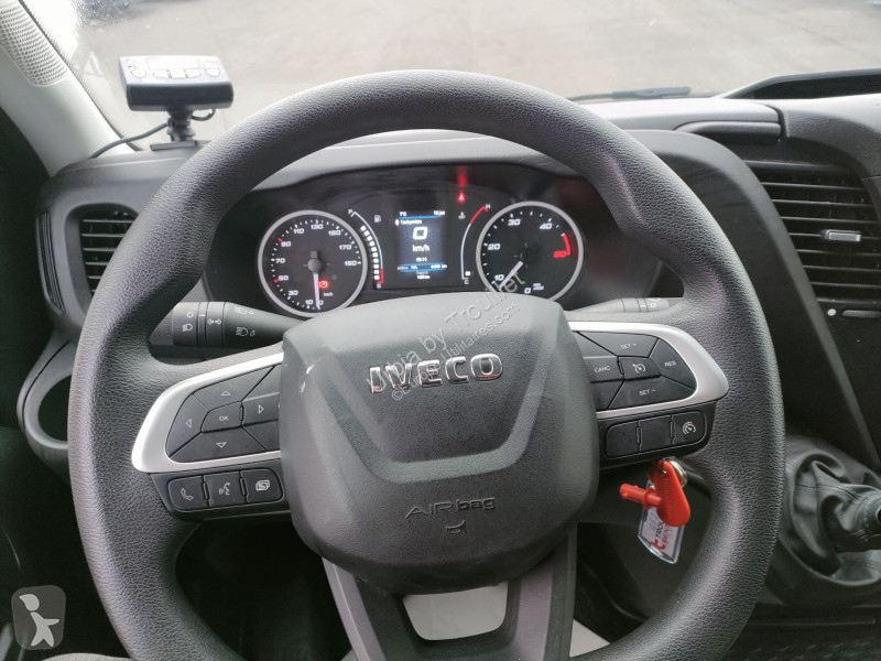 Véhicule utilitaire Iveco FRIGO 12M3 160 CV...