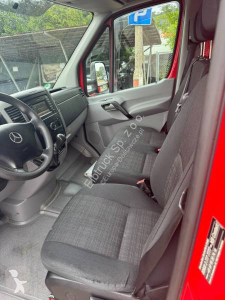 Samochód dostawczy Mercedes