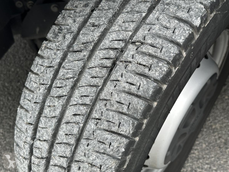 Nyttofordon Iveco 35S14 BENNE DE 2.80M COFFRE...