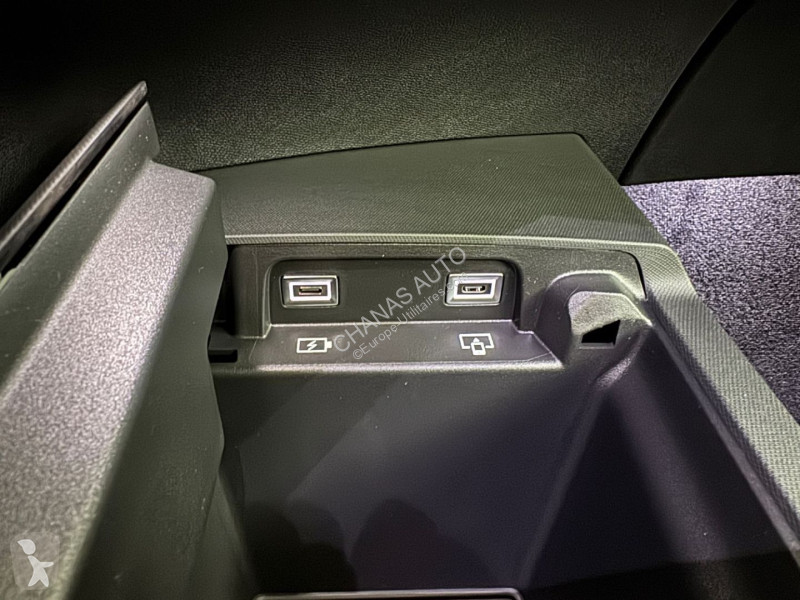 عربة نفعية Peugeot 1.2 Hybrid 145 GT e-DCS6...