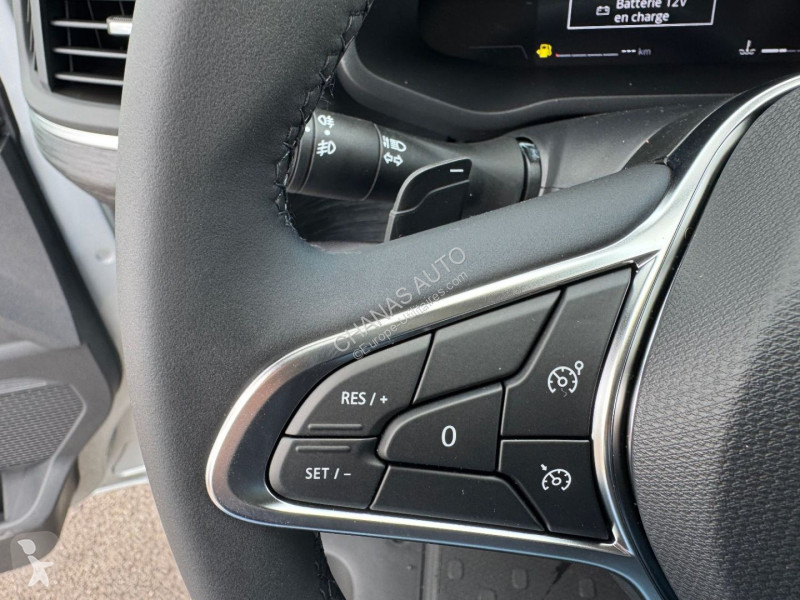 Véhicule utilitaire Renault L2H1 3T BLUE DCI...
