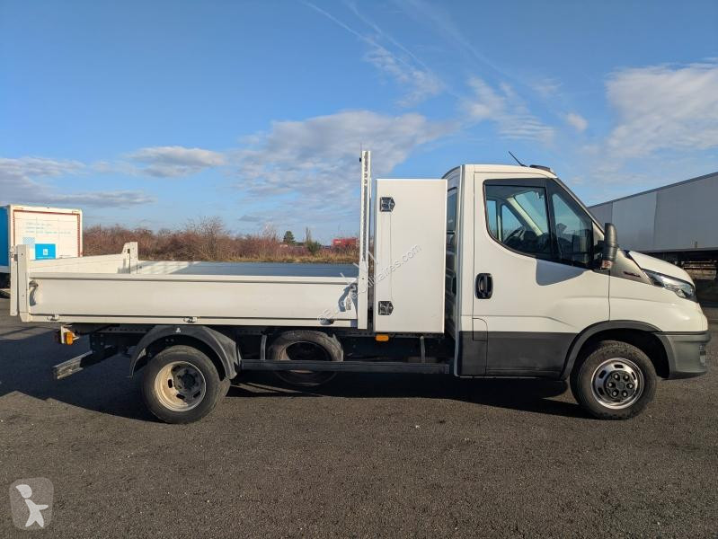 Véhicule utilitaire Iveco CCb 35C16H3.0...