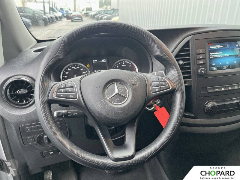 Véhicule utilitaire Mercedes VITO FOURGON 114...