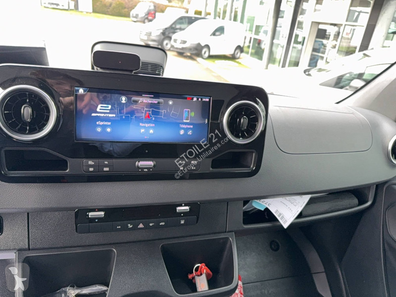 Furgoneta Mercedes ESPRINTER 420 Châssis cab 43...