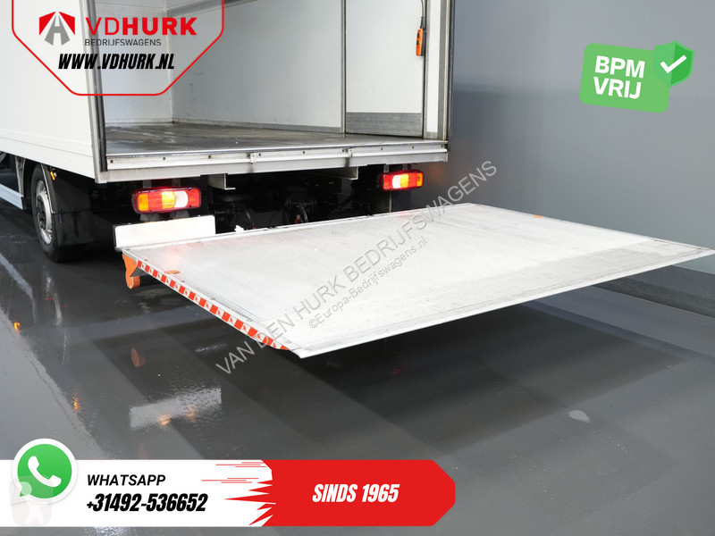 Veicolo commerciale Mercedes (Iveco Daily)...