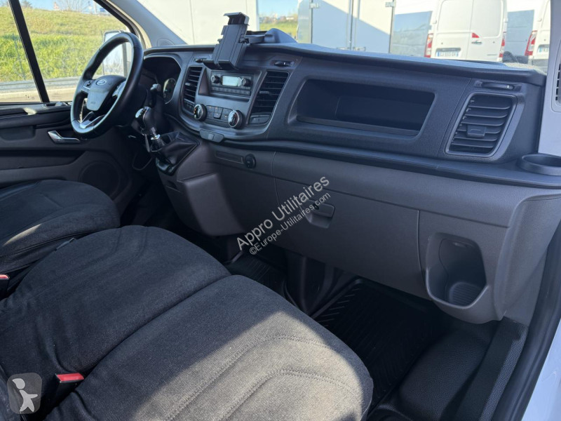 Véhicule utilitaire Ford TRANSIT CUSTOM 2.0...