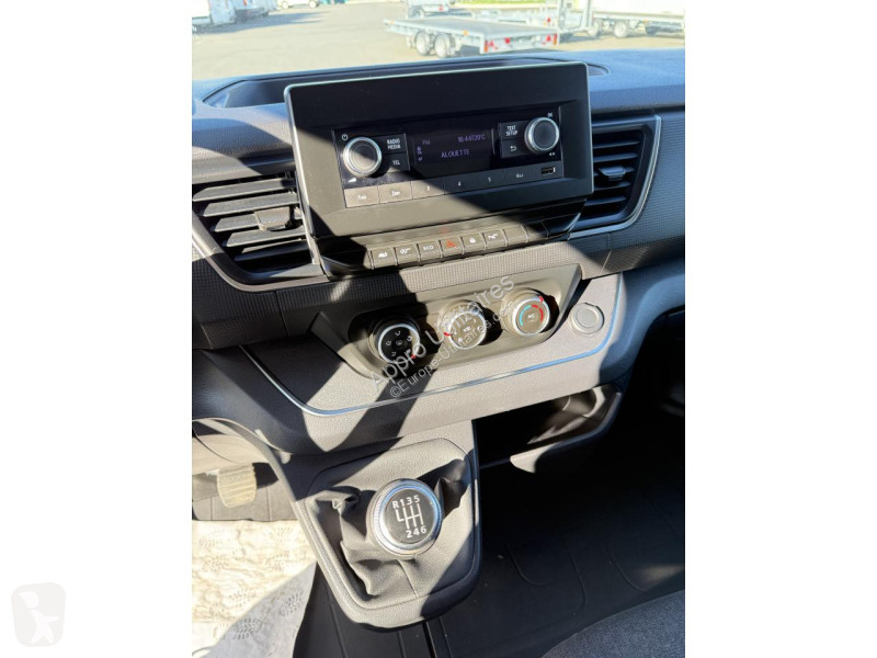 عربة نفعية Nissan PRIMASTAR Acenta 2.8t L1H1...