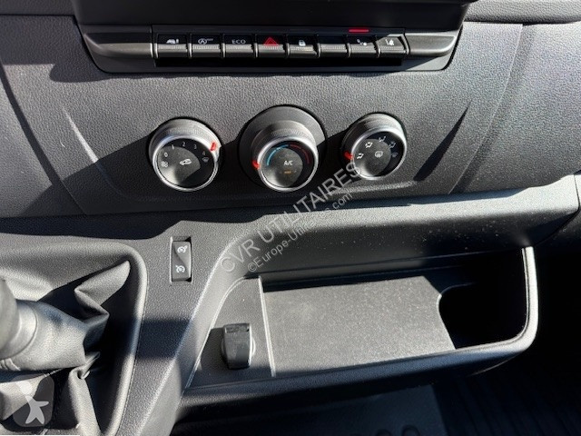 Véhicule utilitaire Renault MASTER III FG F3500...