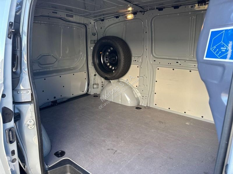 Furgoneta Mercedes 114 Furgone Compact