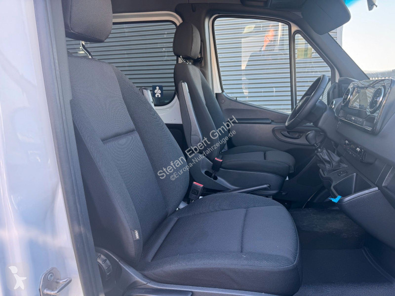 Mercedes 317 CDI Rollstuhl/Behinderten Lift...