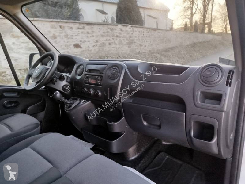 Samochód dostawczy Renault