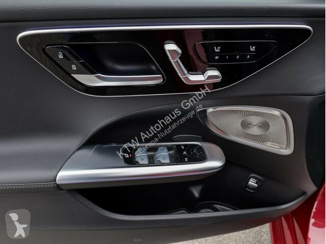 Véhicule utilitaire Mercedes C 300 T...
