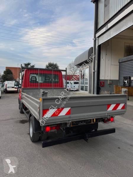 عربة نفعية Iveco