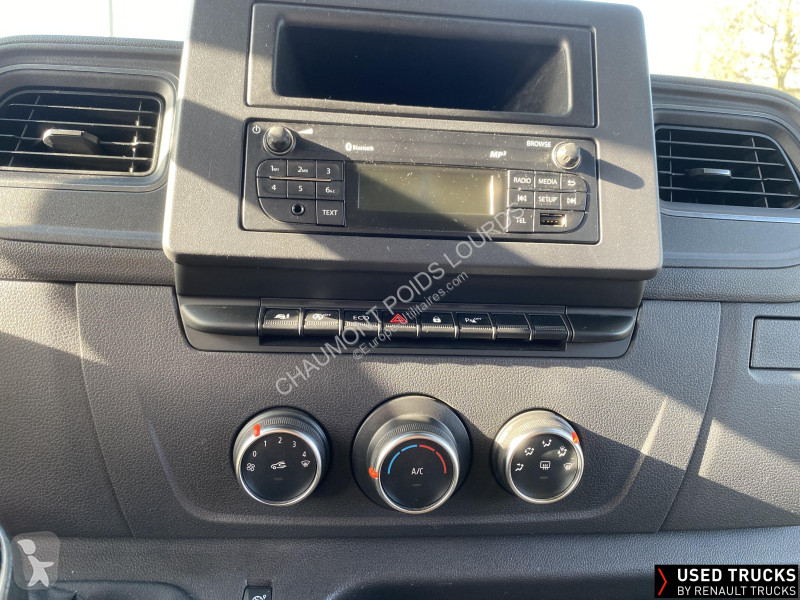 Samochód dostawczy Renault
