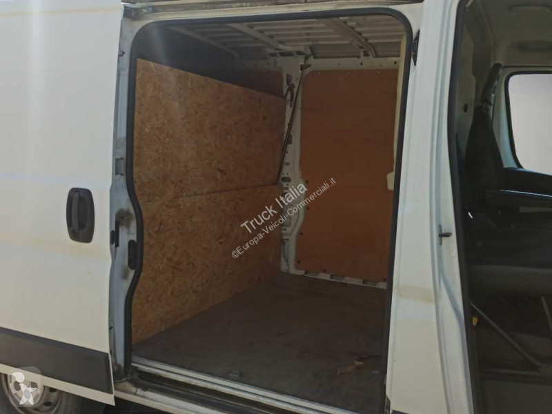 عربة نفعية Citroën III 35 E5 2014 - 35 L1H1 2.2...