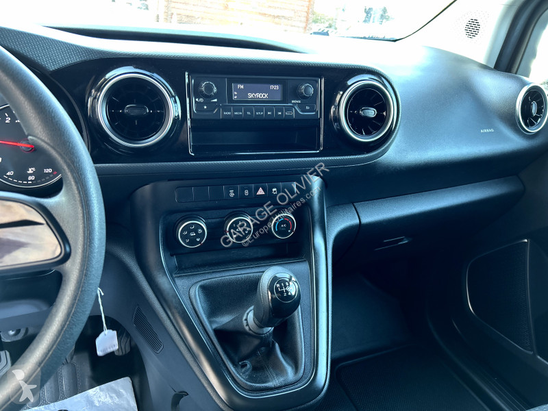 Véhicule utilitaire Mercedes Long 110 1.5 CDI...