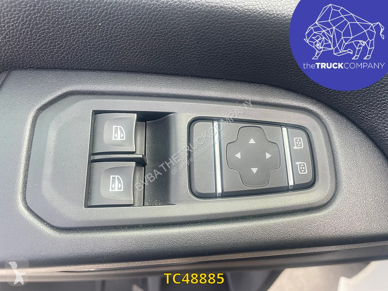 عربة نفعية Renault 3 150.30 EDC6 L1H1