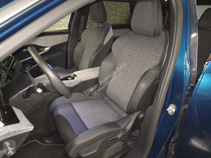 عربة نفعية Peugeot 5008 1.2i Hybrid -136 - BV...