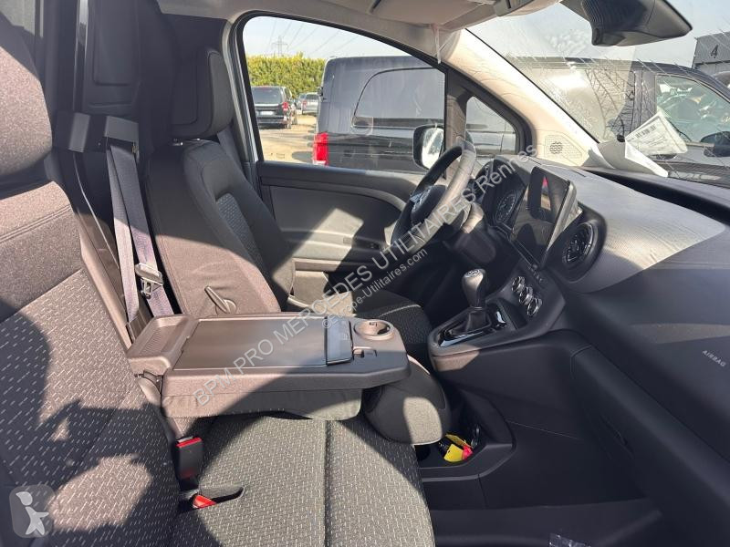 Véhicule utilitaire Mercedes e Long Pro