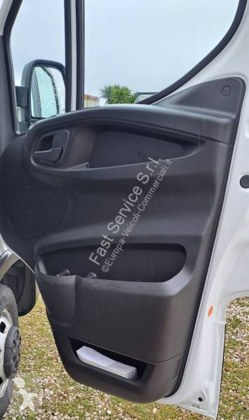 Furgoneta Iveco