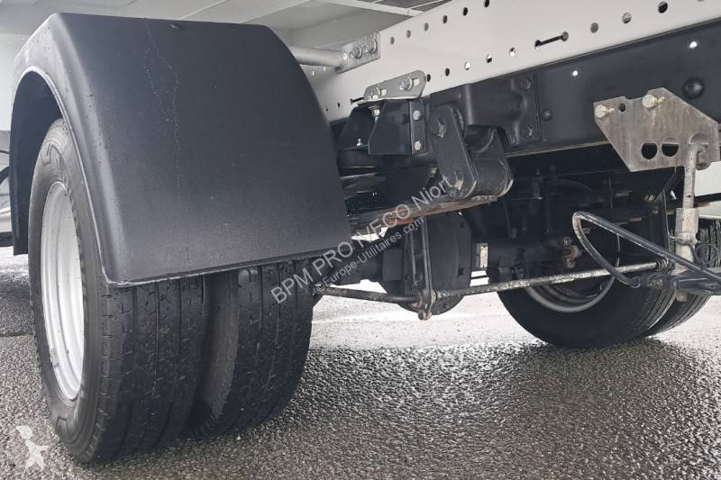 عربة نفعية Iveco