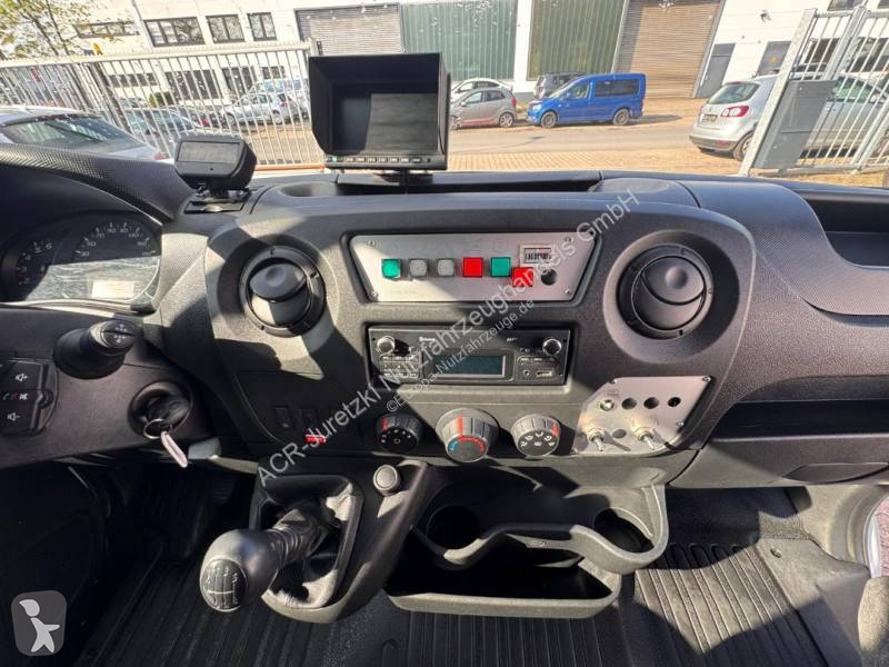 Samochód dostawczy Renault