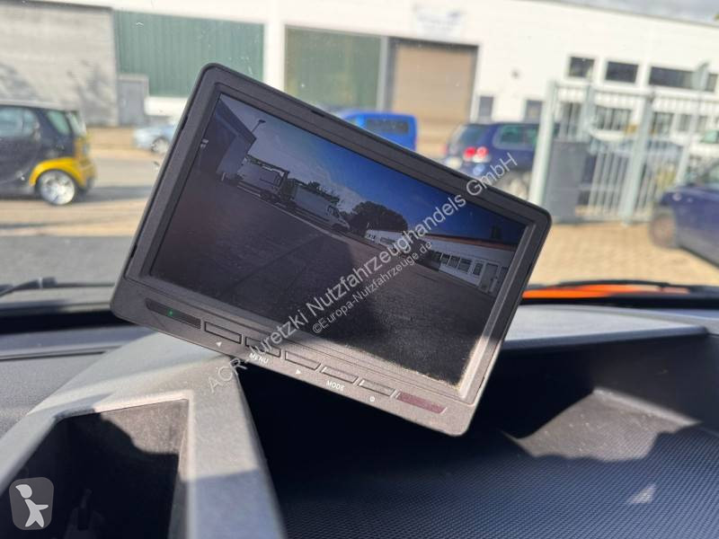 Samochód dostawczy Mercedes