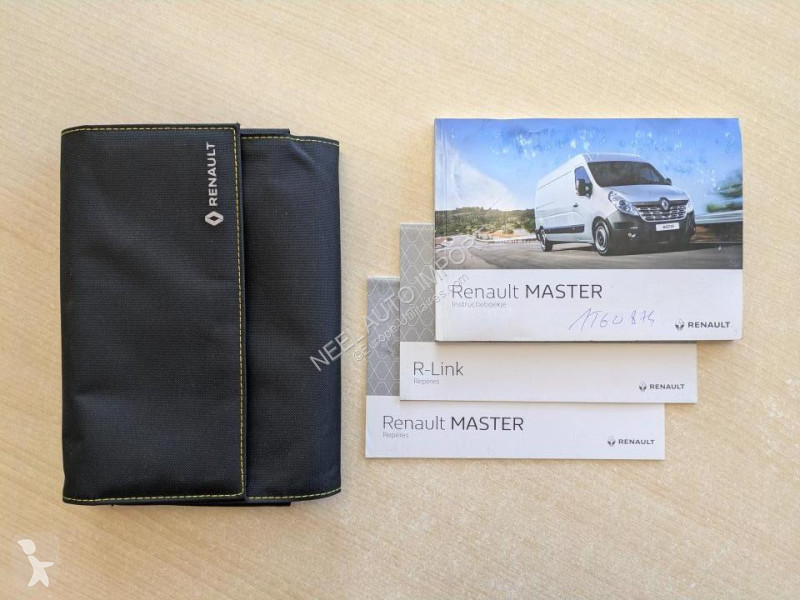 Véhicule utilitaire Renault MASTER III L2H2 2.3...