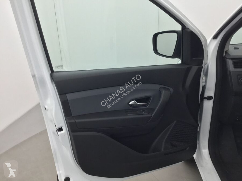 عربة نفعية Renault 1.5 BLUE DCI 75