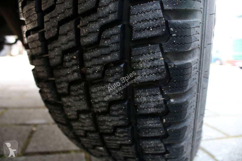 Samochód dostawczy Mercedes 211 CDI...